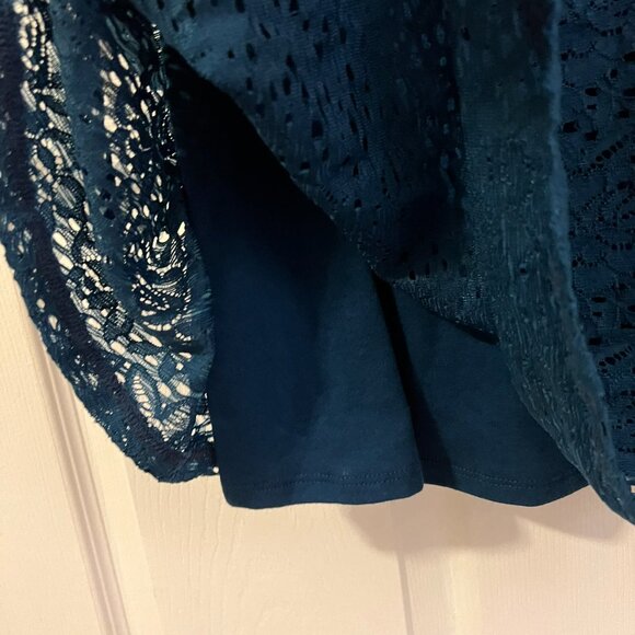 BRAND NEW Hollister Off-the-Shoulder Lace Skater Dress - Blue, Size S - Picture 4 of 6